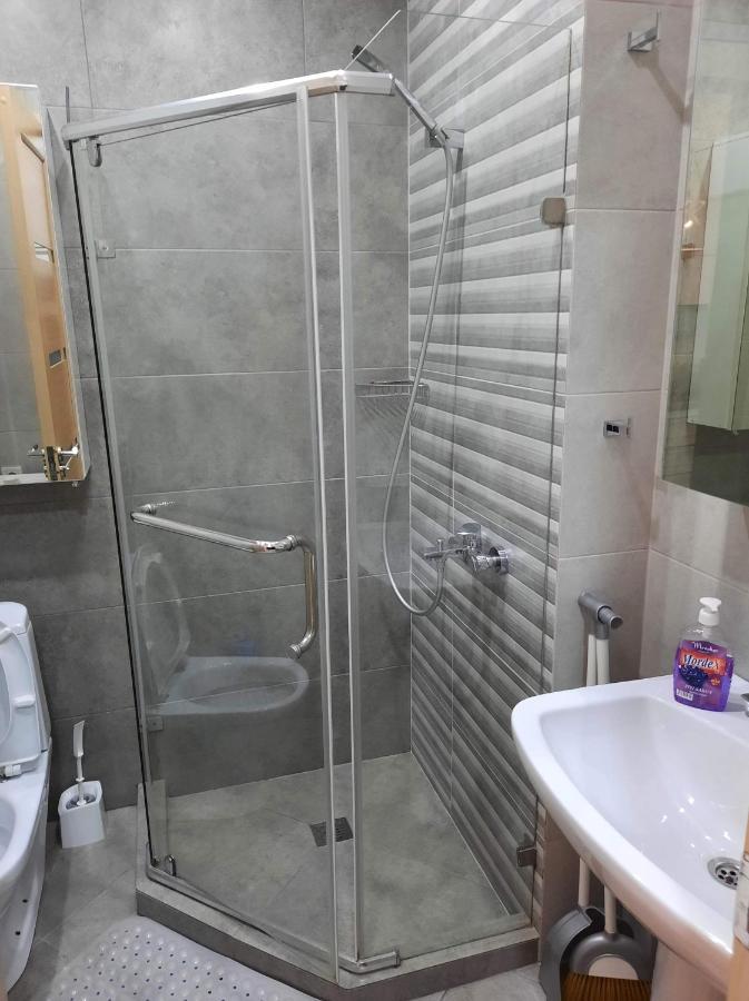Yalcin Star Residence Diana'S Flat Batumi Bagian luar foto